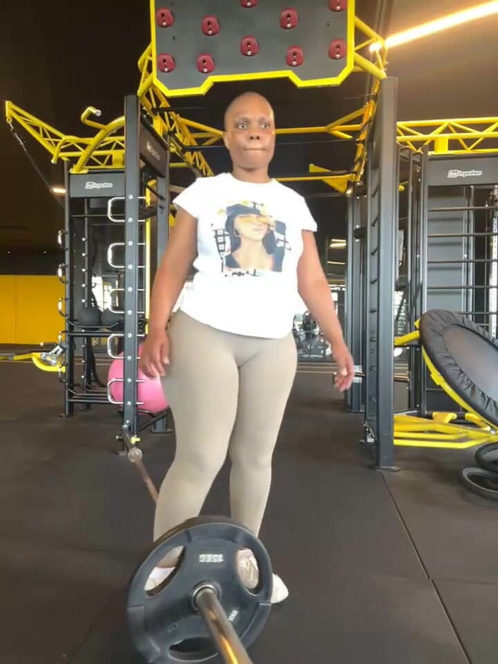 Big black clapping booties: Jack off ke pantat besar kepala botakku, episode 1048