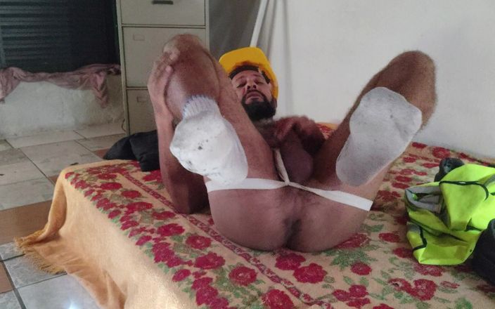 Hairy stink male: Cum Twice at Same Time