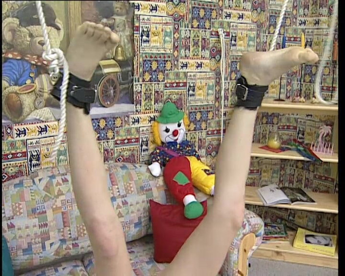 YOUR FIRST PORN: Kim ngọt ngào khoe tư thế trói buộc clip nhẹ...