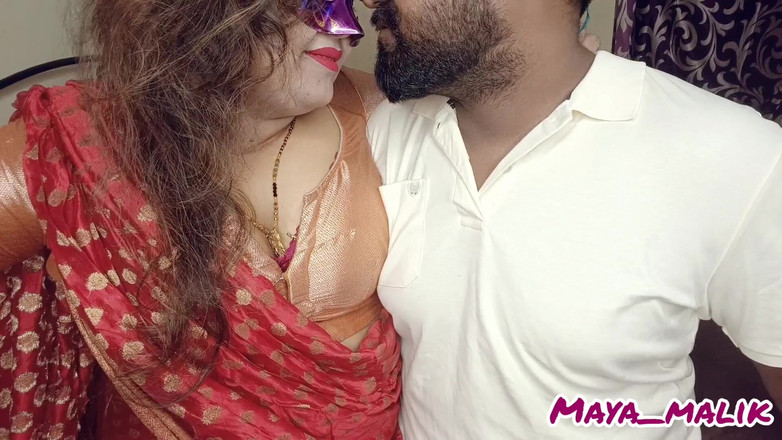 Maya-malik: Durstige stiefmutter fickt ihren stiefsohn in den arsch und lässt...