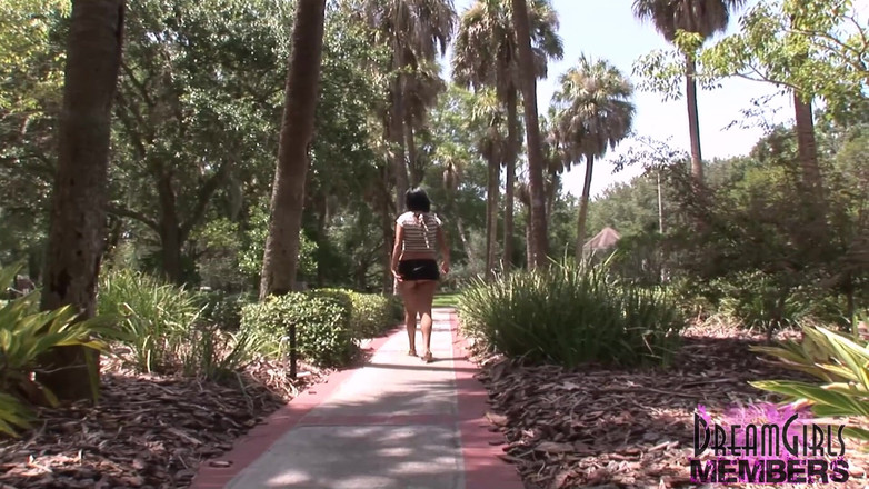 Dream Girls: Ateşli latin ilk kez riskli açık havada