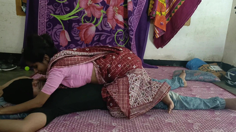 Easypron: Deshi Beutiful Girl Sex Video in Room with Husband