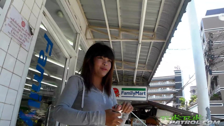 Trike Patrol - Tuk Tuk Patrol: Lovely Asian deserved to cum hard