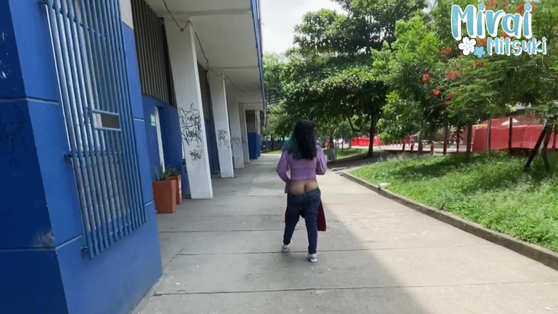 Mirai: Đít trong công viên