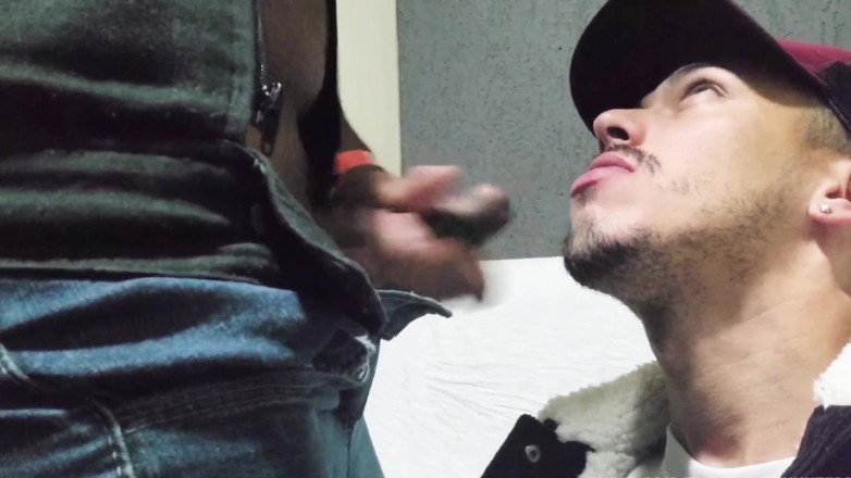 TheBlacKHunterr: Agent de sécurité et son canard caché