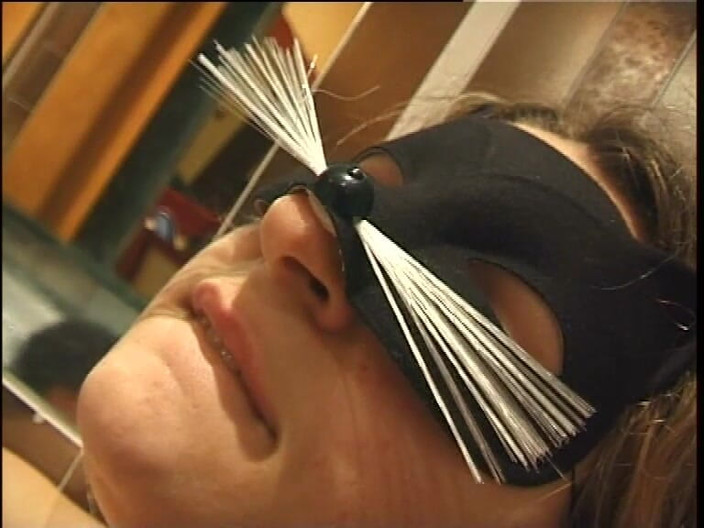 My Dirty Family: Cewek nakal amatir ini dientot habis-habisan sampai mengerang keenakan