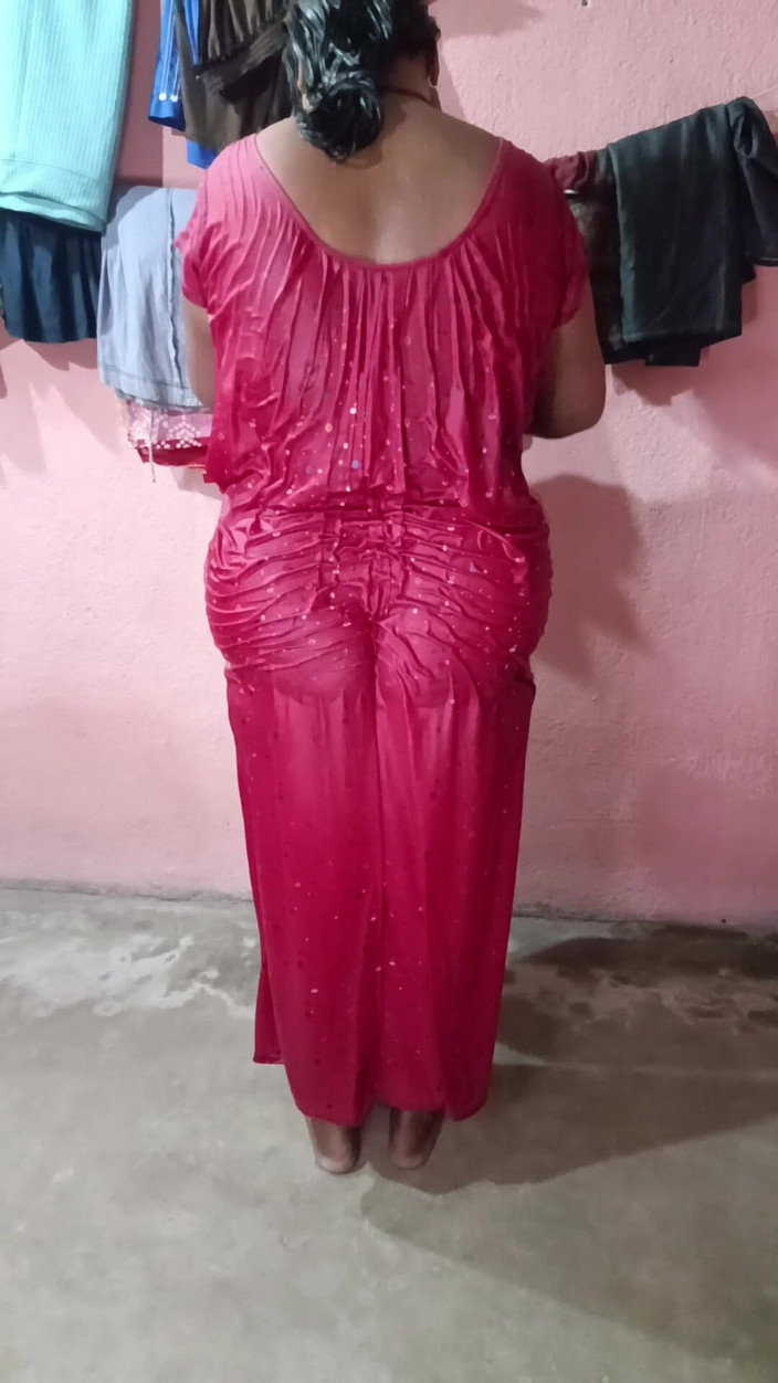 Pakhi0705: Sari upuszcza się po kąpieli Sfw 2