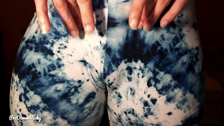 Porno angels: A goddess' cameltoe