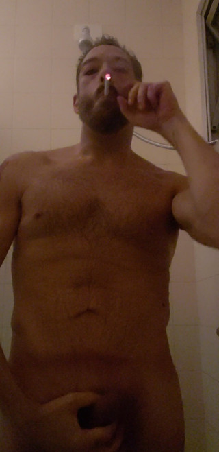 BBIG: Kouření ve sprše