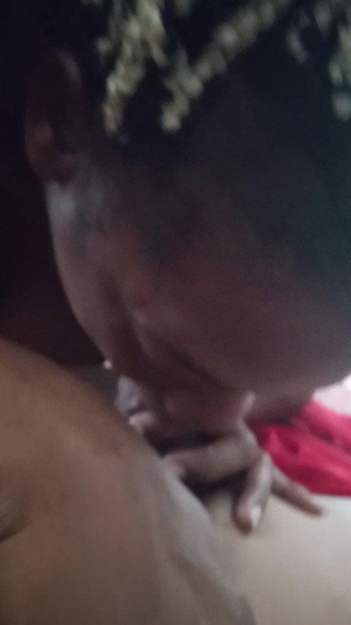 Lola Tha Pink Bunny: Usta próżniowe wysysają cukierki prosto