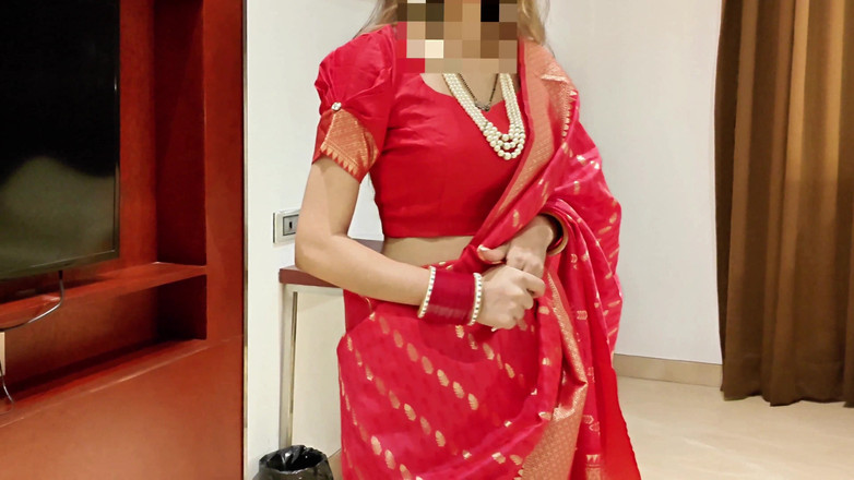 Sassysonia: Desi indiana appena sposata bhabhi non può controllare le sue...