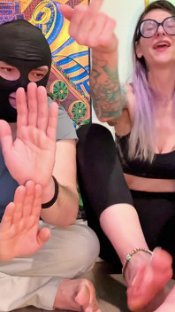 6'7 Giantess Hands Completely Dwarf His Tiny 6'3 Man Hands - Palm-to-palm Size Humiliation