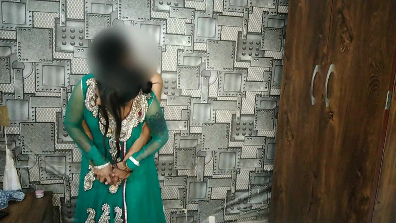 Zoyafast1: Indian Gaane Par Couple Ki Romantic Sec Bed Par Sola...