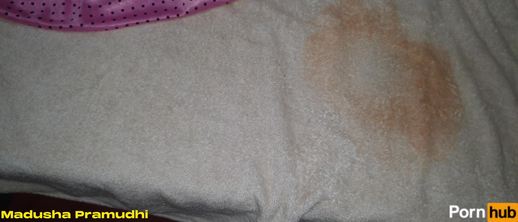 Tiyana: Rekaman seks istri nakal lonly dientot sama missinory di rumah...