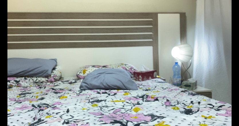 Jollyfuckingoldman: Mamă sexy excitată își umple gura, pizda și curul