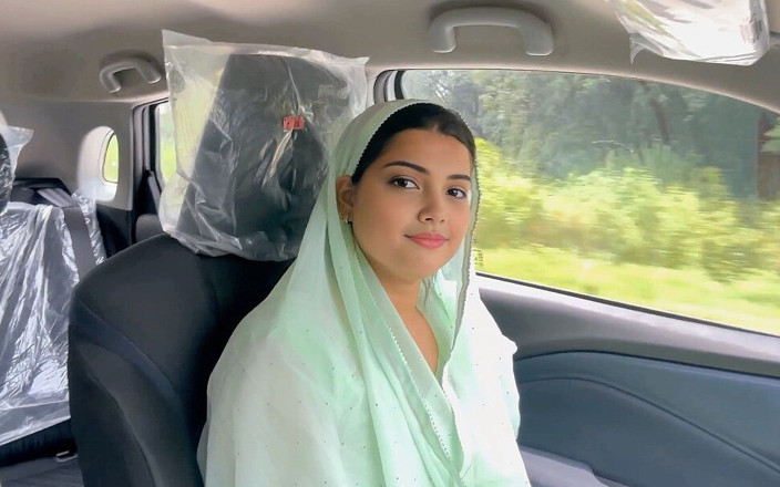 MumbaiBoy: Brought Stepaunt Home! She Asks Me to Leave the Room...