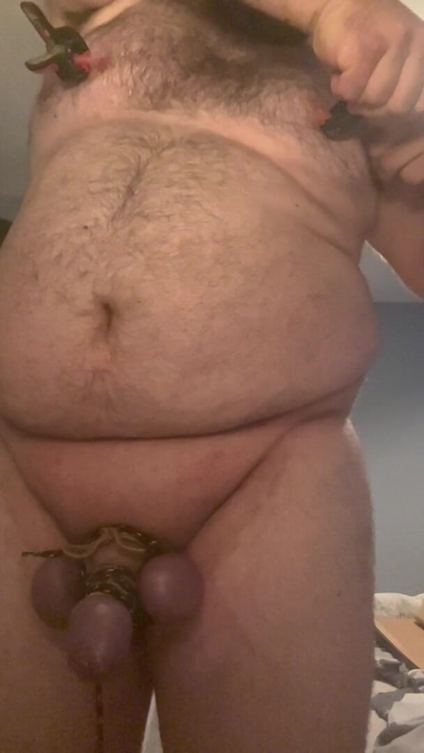 Shaun Cbt: Pau e bolas ficam roxos e vibrados para gozada com...