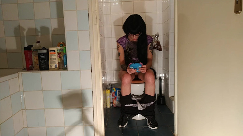 Beth Kinky: Pee and brown bear