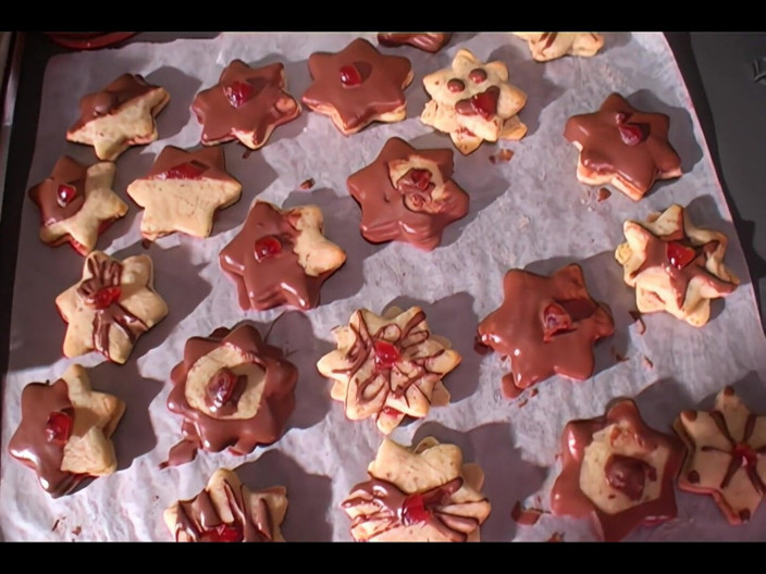BritneySwallows: Santa's Little Helper