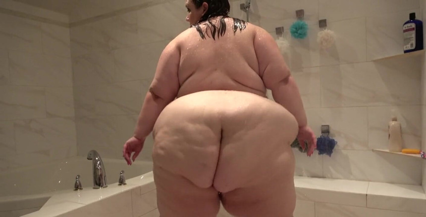 Kayla Peach studios: SSBBW Showers