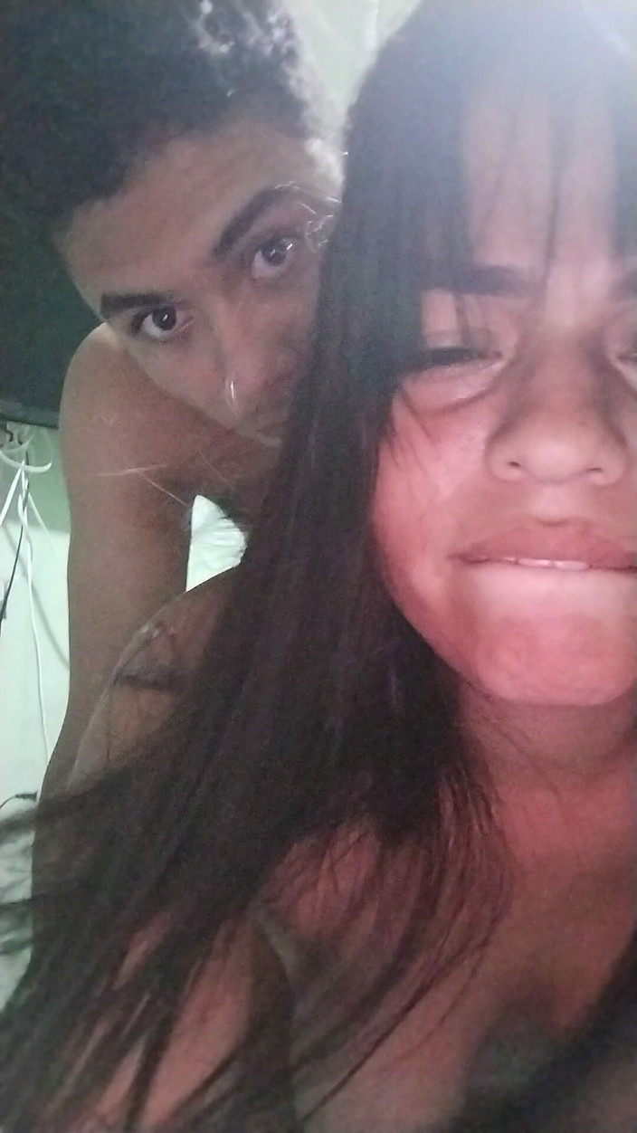 AngyAmazon: Pepek saya penuh dengan air mani muda