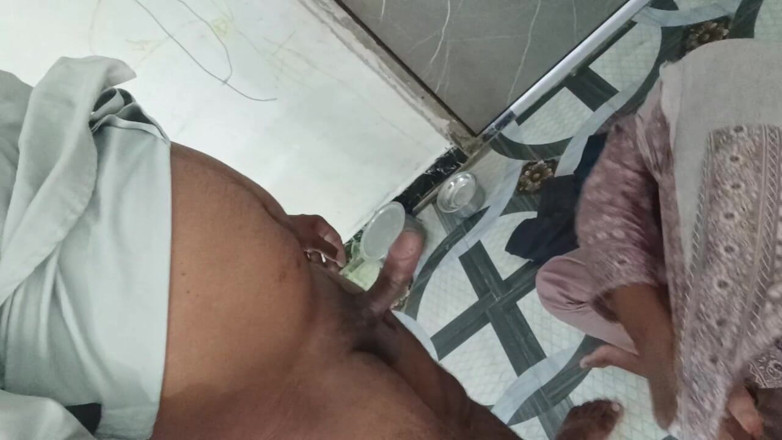 Bhabhi UP: Sagi Mausi Spat on and Fed Him