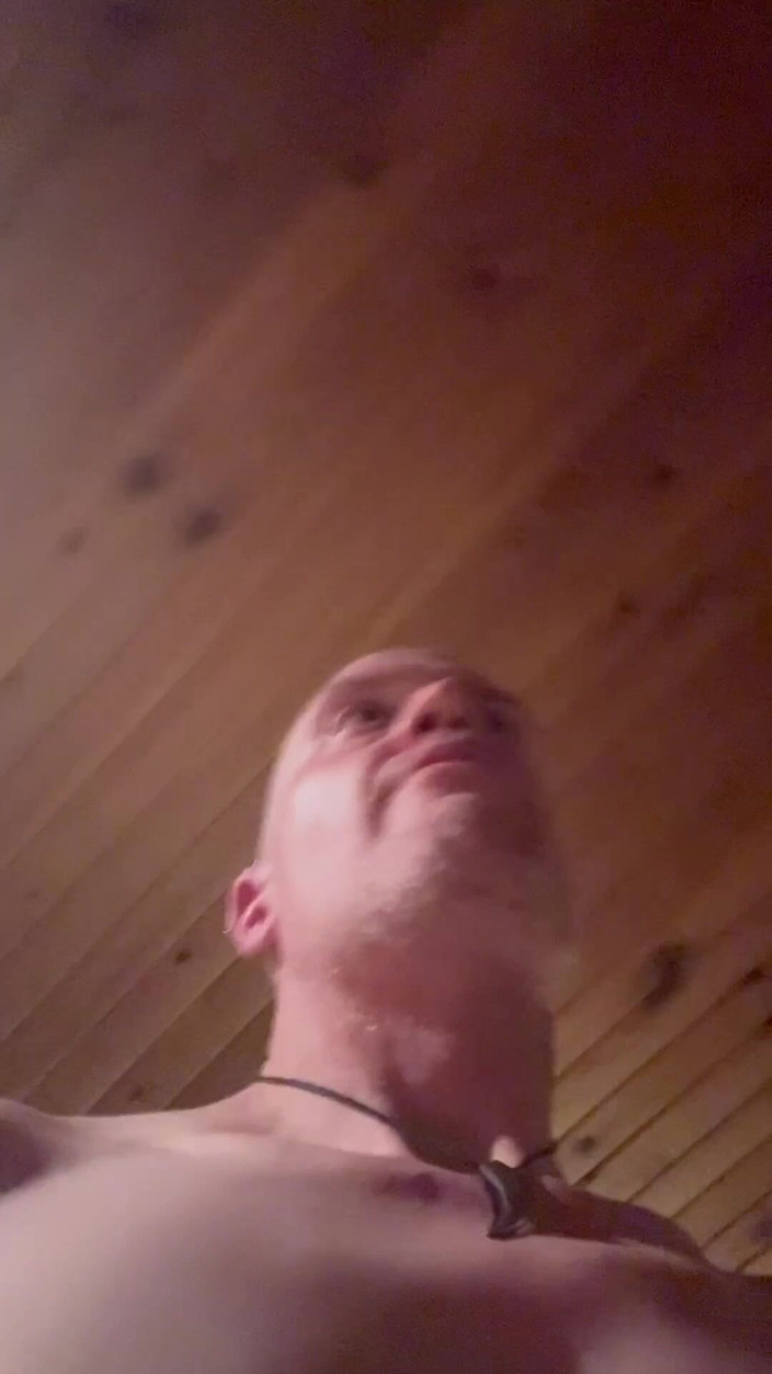 Douglas James: Kongkek dildo mentah dengan air mani