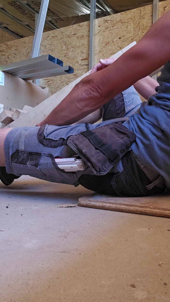 Chris_snoopy_91: Una giornata calda nel cantiere parte 5/9 pausa caffè