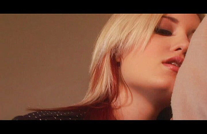 Cryptostudios: CEO-ehemann wird von ihren jungen heißen angestellten verführt und reitet...