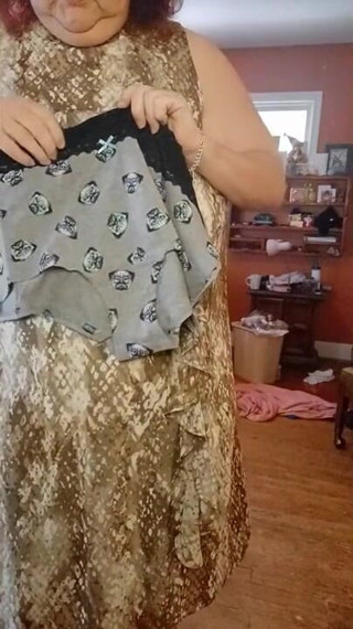 BBW nurse Vicki adventures with friends: Dressing in fluffy print dress from nude