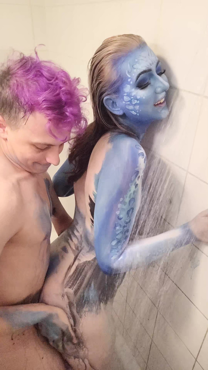 Em Yang: X-men mystique vücut boyası duş alma ve sikiş