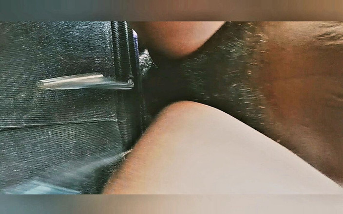 Iron: Karımın tatlı amcığı.