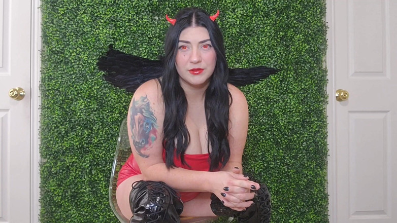 Julia Ryan: Seduced by a Farting Succubus