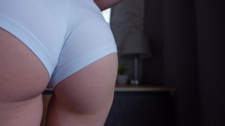 Tori Diamond: Nevlastní sestra Stydké pysky Škádlení