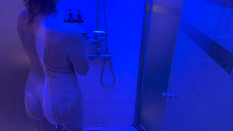 BoobznBonerz: Naakt in De Ruimte - Naaktdouche Vanuit Orbit!!