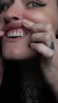 GothBunny's mouth tour