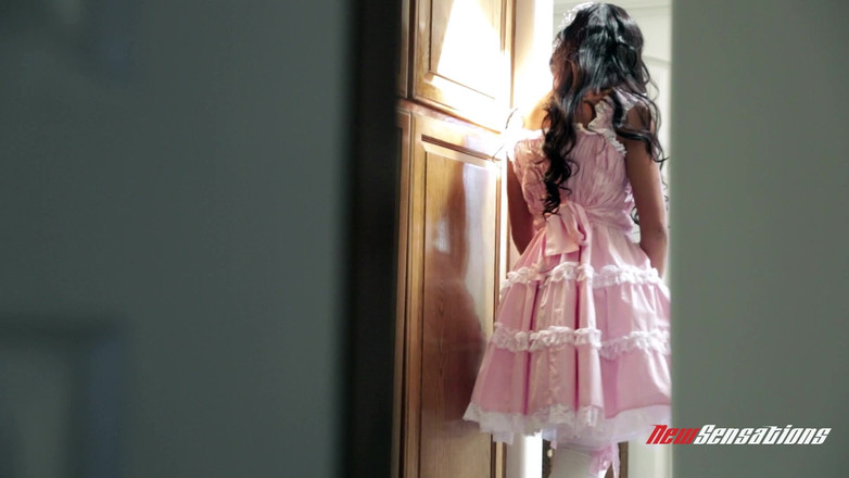 New Sensations: Rahyndee James - sự ngây tội của thanh thiếu niên 6