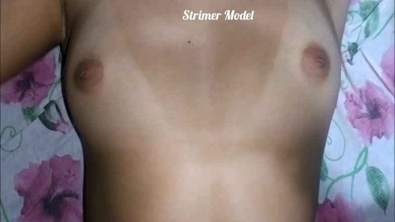 Strimermodel: 내 보지를 먹고 재채기