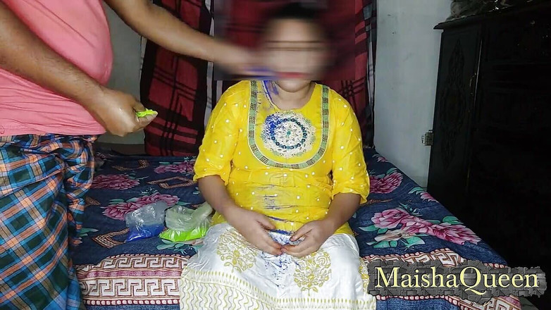 Maishaqueen: Làm tình với người bạn thân nhất của tôi ở Holi