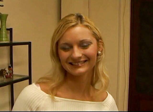 Cryptostudios: POV Troufám si svou drobnou krásnou blonďatou kamarádku sát mého...