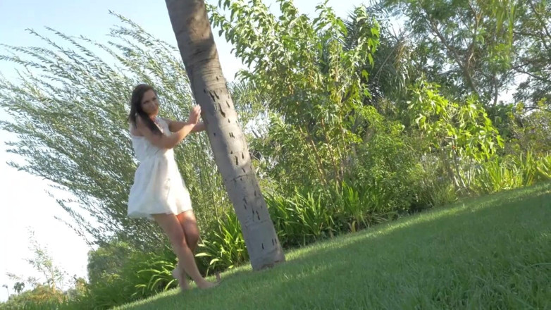 Lesbian Illusion: Lesbian love in the garden...pussy licking, kissing, fingering