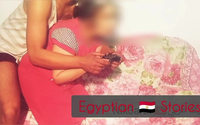 Egyptian stories: Hij intimideert de zus van zijn vriend terwijl hij haar...
