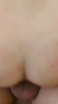 Letní sex se sexy trojkou na zahradě šukání sexy holky Stely