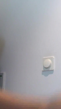Sklave Leckt Pisse Und Füße Von MILF Schlampe