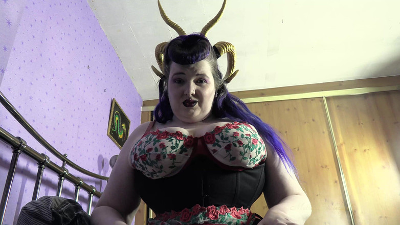 Mxtress Valleycat: 필멸의 남자애를 조롱하다