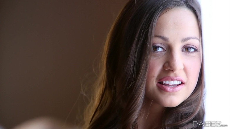 Babes: Babes - la mora stefany kyler si gode la leccata di...