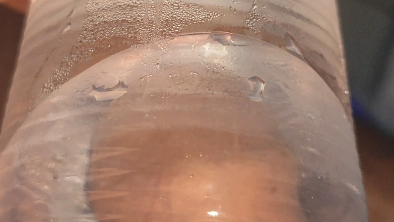 Straight Daddy Club: Senzație uimitoare în înghețarea penisului și a coaielor.