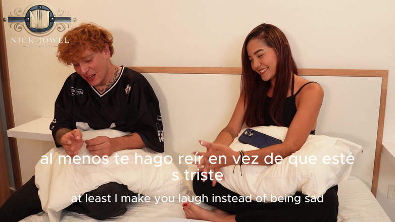 NickJowel: 元カノが今の彼氏と喧嘩していて、私は彼女を慰めています