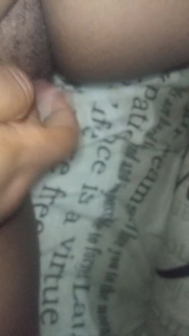 Sexy thando: Playing with my wet pussy