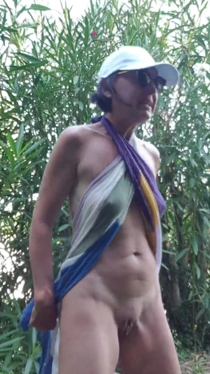 JulieEroticDress: MILF in Public
